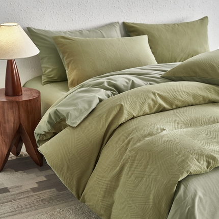 91家纺网 家纺一手货源 找家纺 （总）2024新款全棉色织提花磨毛欧佩斯四件套-场景一