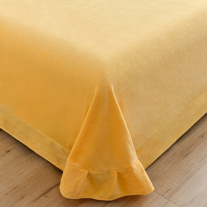 91家纺网 家纺一手货源 找家纺 一左一右 2024秋冬新款全消光高克重保暖加厚卡通花边毛巾绣花牛奶绒四件套（提供买家秀） 可爱兔兔-奶白