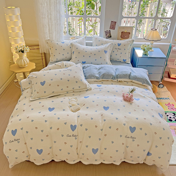 91家纺网 家纺一手货源 找家纺 卡普二店 2024新款牛奶绒印花单被套 满心欢喜