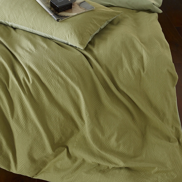 91家纺网 家纺一手货源 找家纺 2024新款全棉色织提花磨毛欧佩斯四件套-场景二 欧佩斯-松茶