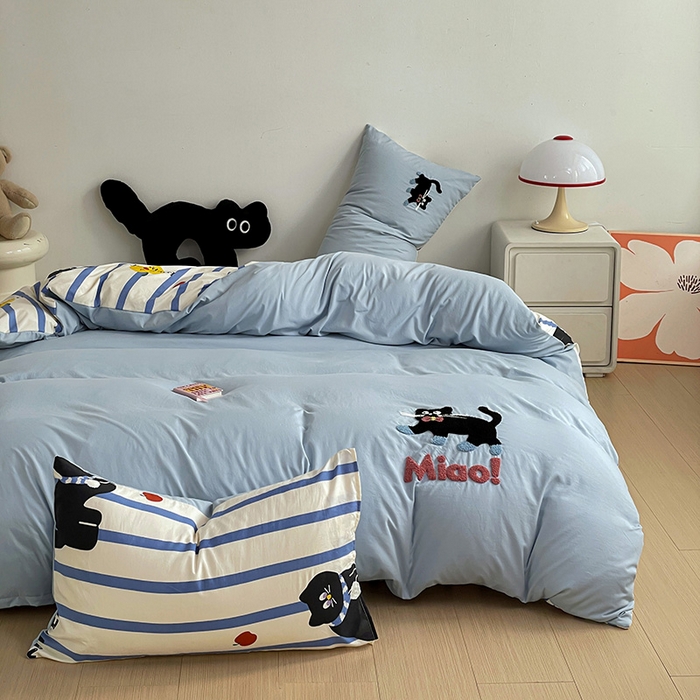 91家纺网 家纺一手货源 找家纺 一霖家纺 2024新款高克重云朵棉毛巾绣印＋绣小清新系列四件套 哈基米