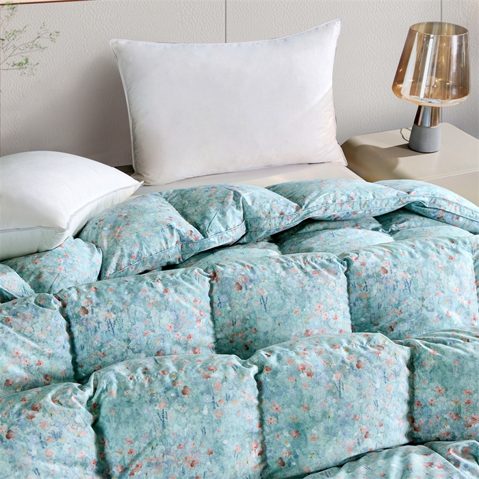 91家纺网 家纺一手货源 找家纺 静若居羽绒被壳 2024羽绒被壳印花糯棉静音软糯面料羽绒被壳厂家直销 小碎花清新绿