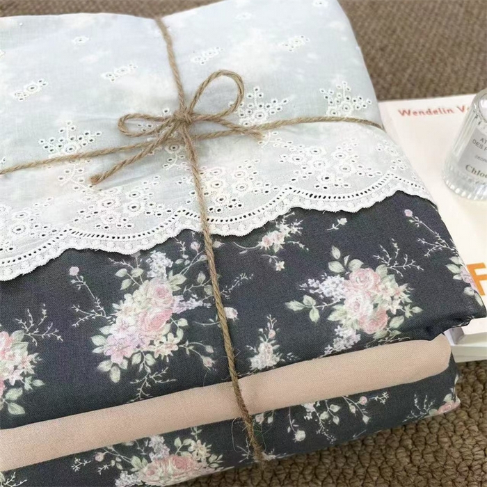 91家纺网 家纺一手货源 找家纺 2024新款全棉印花双层纱四件套--蕾丝花边款繁花