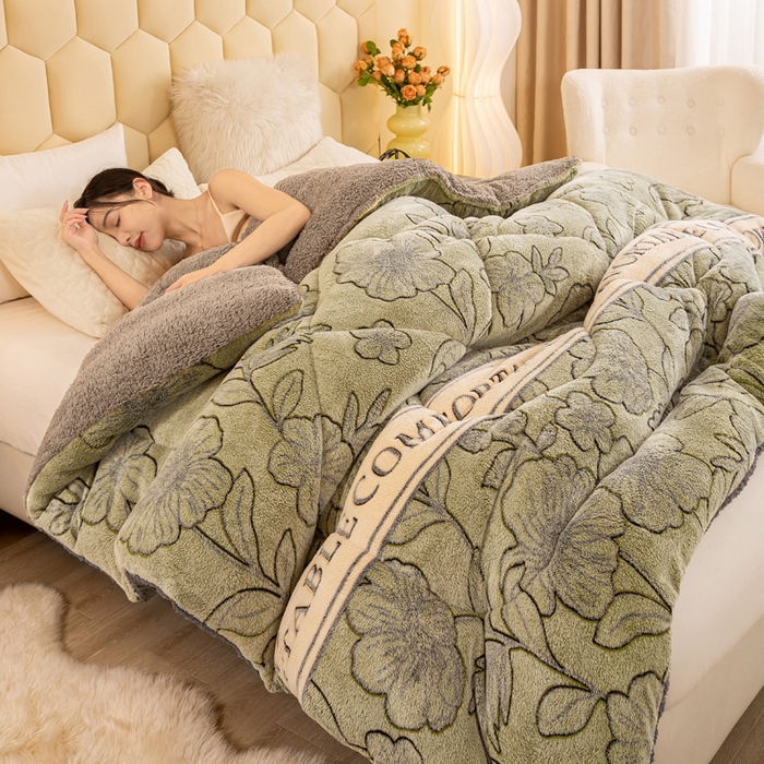 91家纺网 家纺一手货源 找家纺 2025新款直播雪花绒冬被法莱绒羊羔绒牛奶绒被子被芯 枝繁叶茂