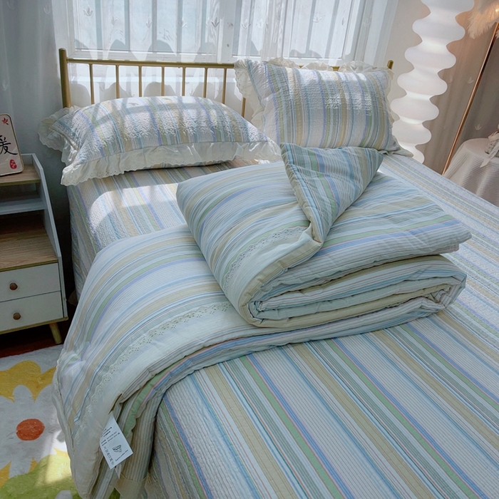91家纺网 家纺一手货源 找家纺 暖居 2024新款春秋被床盖四件套高温砂洗棉花床盖三件套 条纹黄