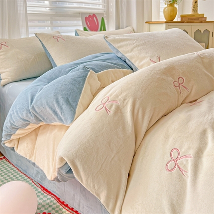 91家纺网 家纺一手货源 找家纺 （总）灰鲸 2025新款牛奶绒郁金香蝴蝶结满绣套四件套