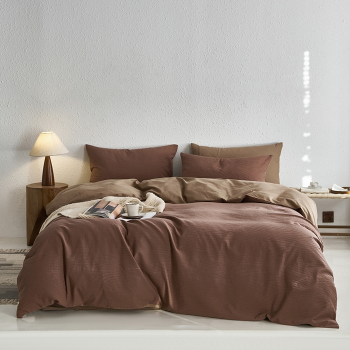 91家纺网 家纺一手货源 找家纺 2024新款全棉色织提花磨毛欧佩斯四件套-场景一 欧佩斯-棕榈