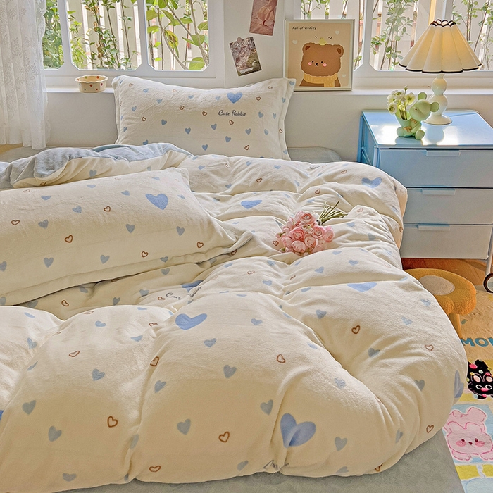 91家纺网 家纺一手货源 找家纺 卡普二店 2024新款牛奶绒印花单被套 满心欢喜