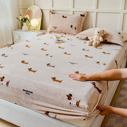 91家纺网 家纺一手货源 找家纺 （总）慕克斯家纺 2024新款加厚牛奶绒印花床笠