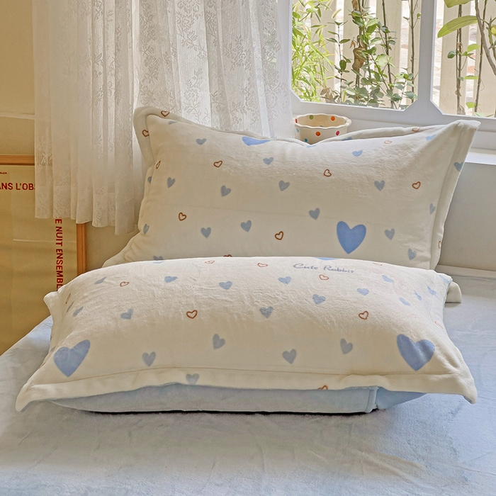 91家纺网 家纺一手货源 找家纺 卡普二店 2024新款牛奶绒印花单被套 满心欢喜