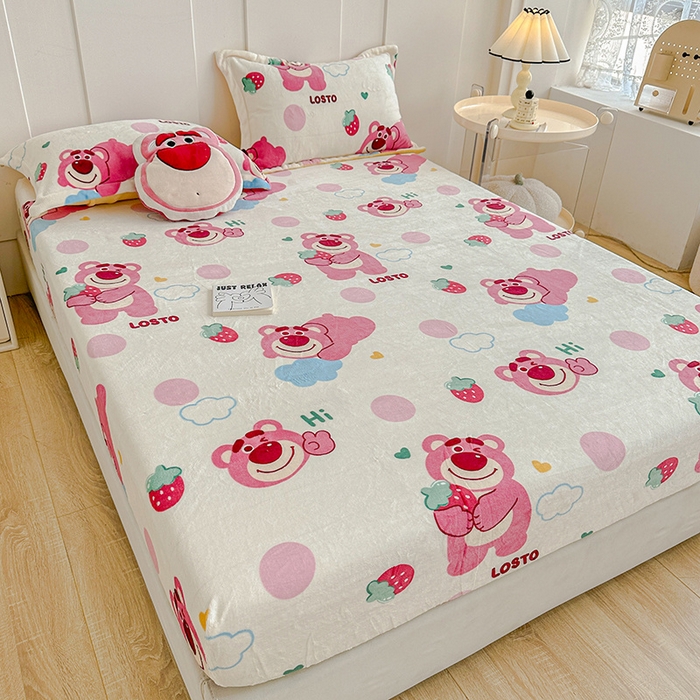 91家纺网 家纺一手货源 找家纺 卡普二店 2024新款牛奶绒印花单床笠 萌趣熊宝