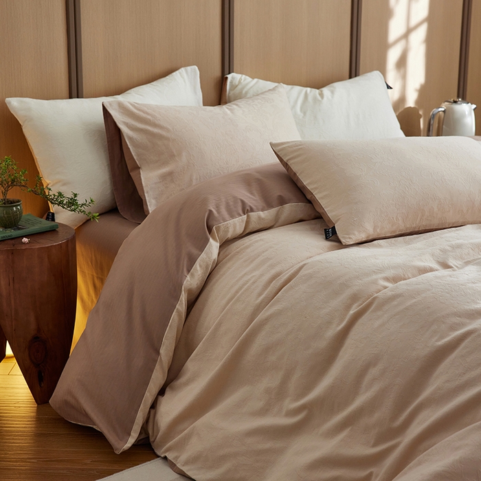 91家纺网 家纺一手货源 找家纺 2024新款提花大雁纹糯感全棉磨毛四件套（欧式茛苕纹） 茛苕纹-暖米咖