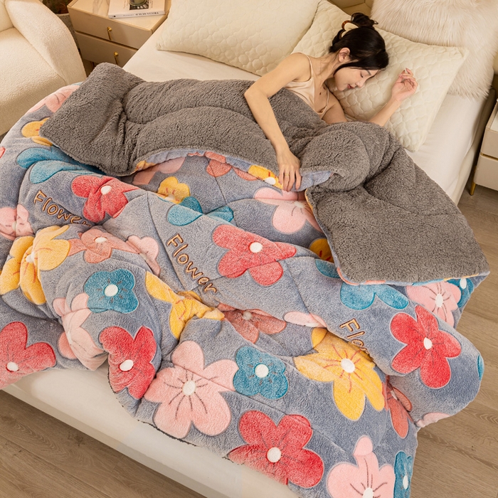 91家纺网 家纺一手货源 找家纺 2025新款直播雪花绒冬被法莱绒羊羔绒牛奶绒被子被芯 复古大花