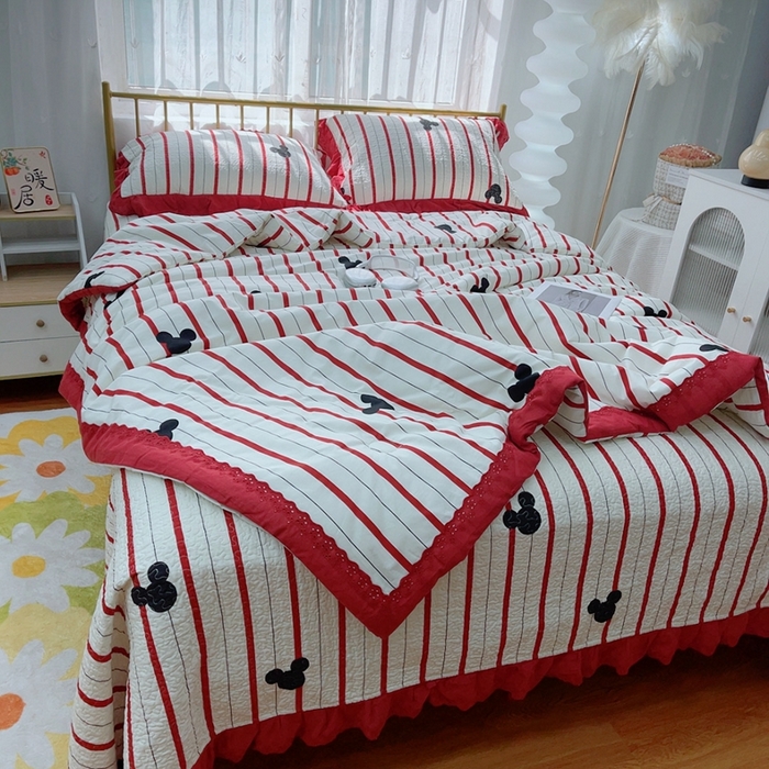 91家纺网 家纺一手货源 找家纺 暖居 2024新款春秋被床盖四件套高温砂洗棉花床盖三件套 酒红米奇