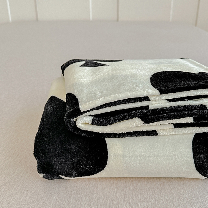 91家纺网 家纺一手货源 找家纺 卡普二店 2024新款牛奶绒印花单床单 慕斯