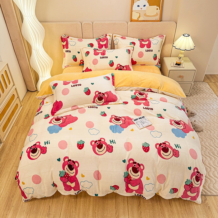 91家纺网 家纺一手货源 找家纺 卡普二店 2024新款牛奶绒印花四件套 萌趣熊宝