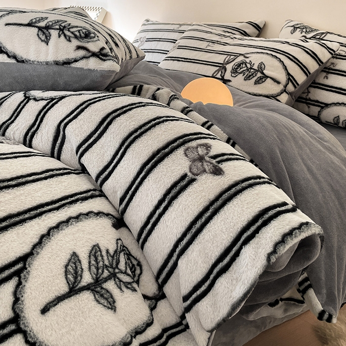 91家纺网 家纺一手货源 找家纺 安哆啦家纺 2024新款ins风高克重兔毛绒四件套 花意浓