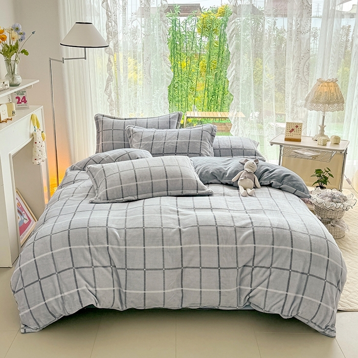 91家纺网 家纺一手货源 找家纺 丫丫家纺 2024新款加厚保暖牛奶绒印花四件套 光辉岁月