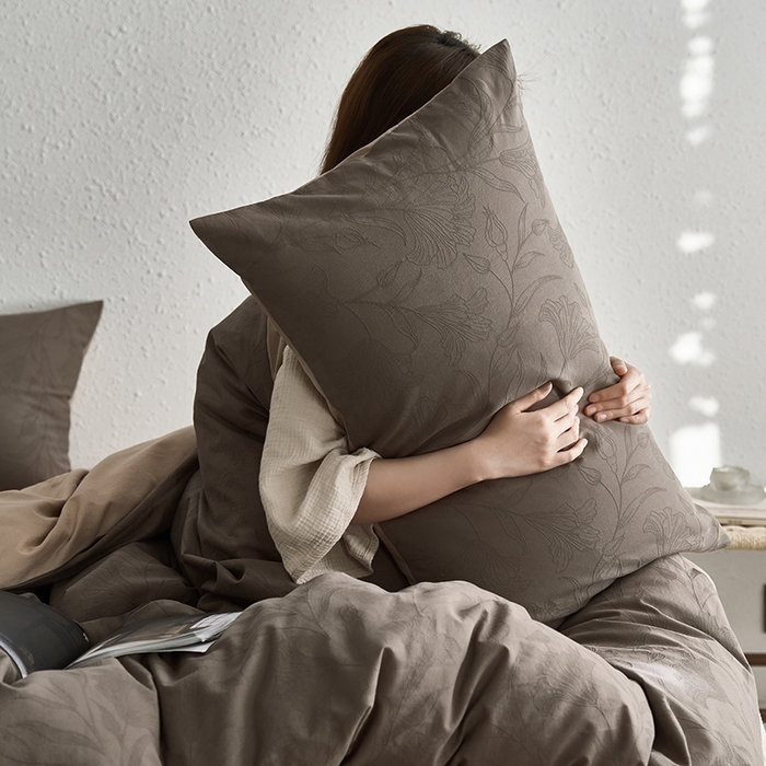 91家纺网 家纺一手货源 找家纺 2024新款全棉色织提花磨毛欧佩斯四件套-场景一 欧佩斯-香槟