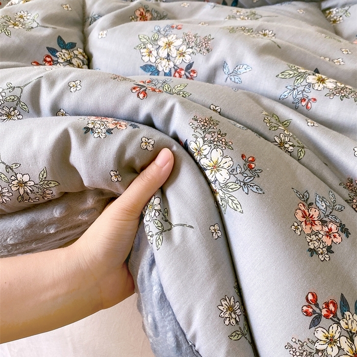 91家纺网 家纺一手货源 找家纺 云家 2024新款A类全棉豆豆绒被子被芯纯棉豆豆被冬被大豆被 桔梗花