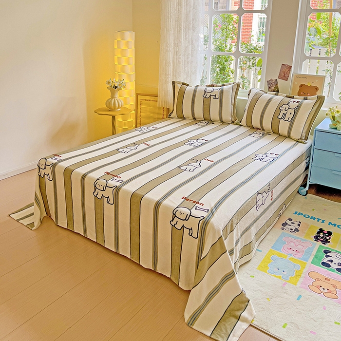 91家纺网 家纺一手货源 找家纺 卡普二店 2024新款牛奶绒印花单床单 呆萌狗狗