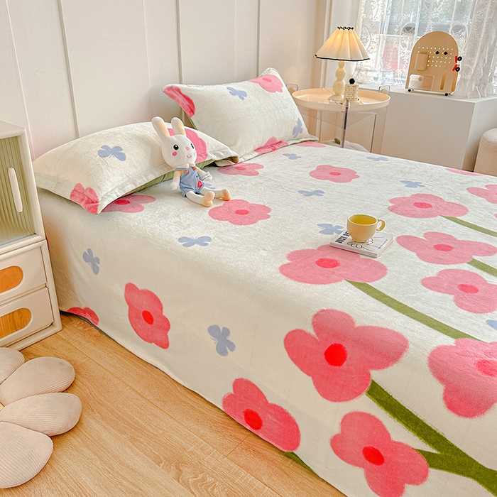 91家纺网 家纺一手货源 找家纺 卡普二店 2024新款牛奶绒印花单床单 花漾