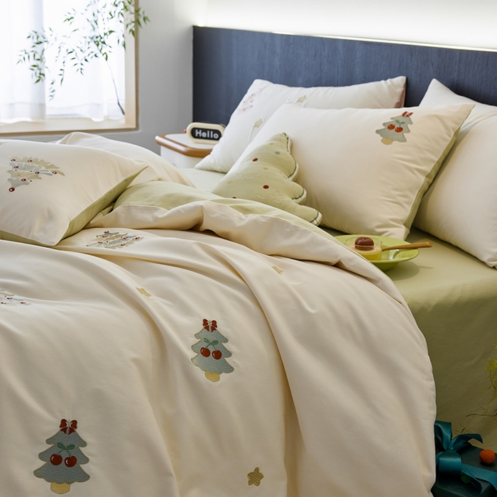 91家纺网 家纺一手货源 找家纺 2024新款60s全棉磨毛绣花四件套（元气卡通系） 冬日礼物-绿