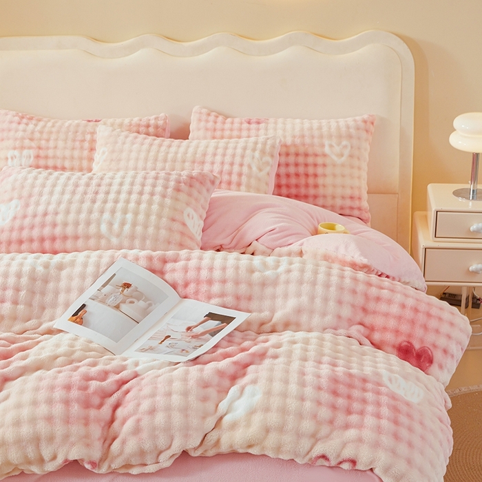 91家纺网 家纺一手货源 找家纺 巧格家纺 2025新款A类加厚泡泡牛奶绒印花工艺立体泡泡四件套（买家秀联系商家） 梦幻空间