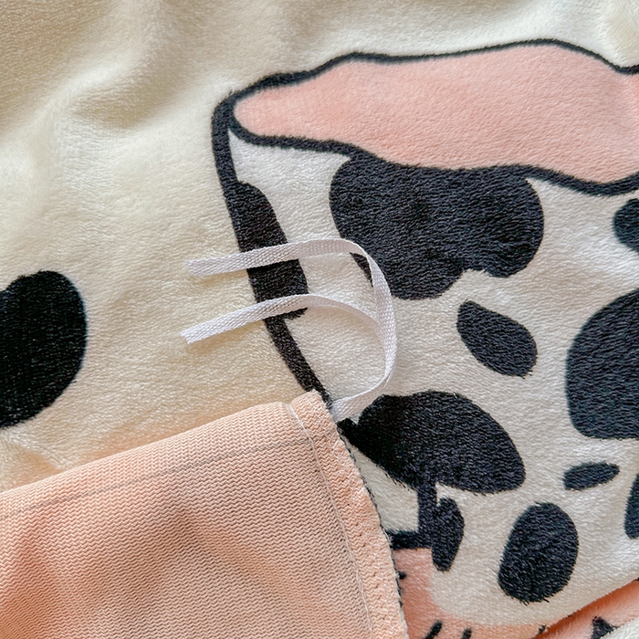 91家纺网 家纺一手货源 找家纺 卡普二店 2024新款牛奶绒印花单被套 奶牛杯