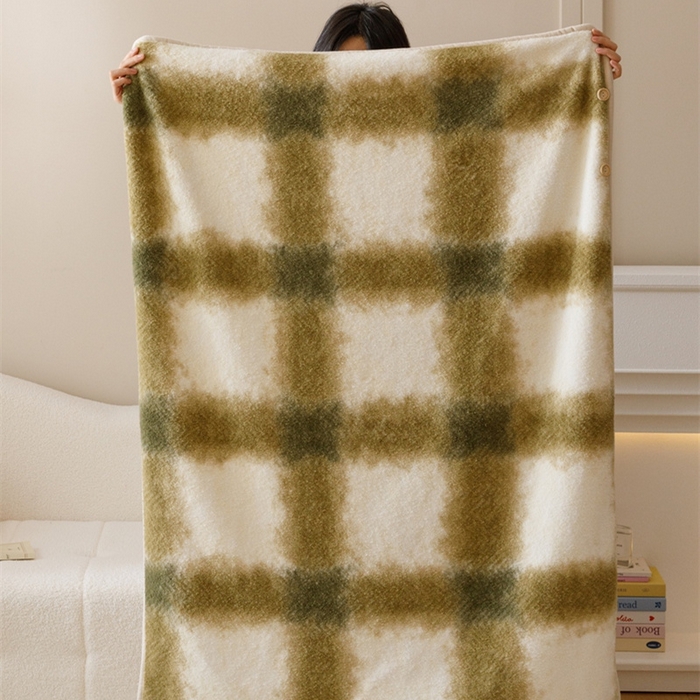 91家纺网 家纺一手货源 找家纺 金奇达家纺 2024新款【多莉羊绒】多功能毛毯披肩毯毯子 普达拉绿