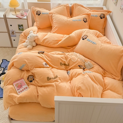 芯贝儿 2024新款简约小清新加厚保暖牛奶绒毛巾绣花宝宝绒雕花绒法莱绒四件套面包牛奶--布丁黄