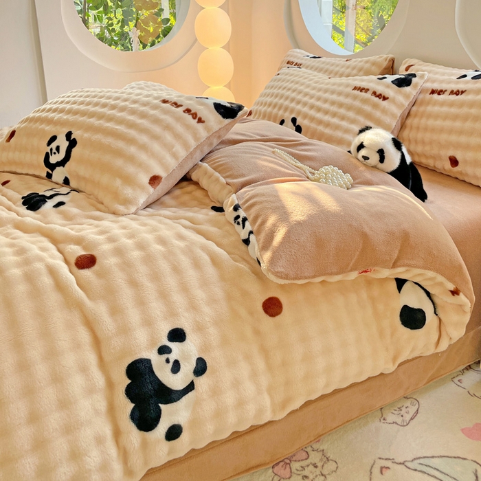 91家纺网 家纺一手货源 找家纺 金梦拉家纺 2024直播爆款牛奶绒泡泡绒印花四件套 泡泡绒印花-熊猫咖