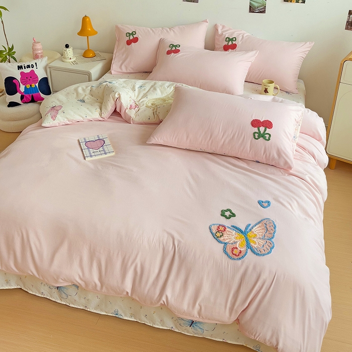 91家纺网 家纺一手货源 找家纺 一霖家纺 2024新款高克重云朵棉毛巾绣印＋绣小清新系列四件套 蝶恋