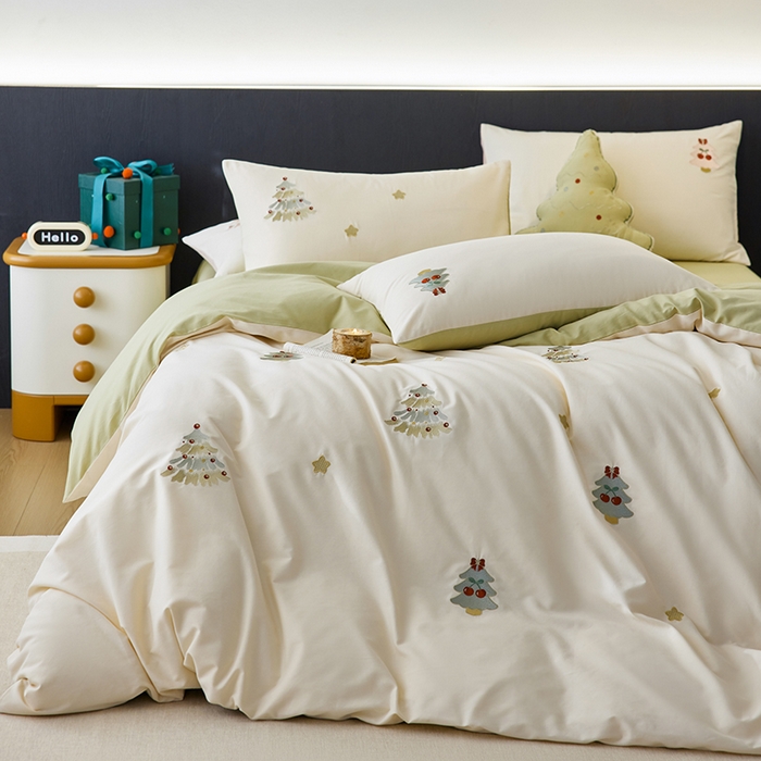 91家纺网 家纺一手货源 找家纺 2024新款60s全棉磨毛绣花四件套（元气卡通系） 冬日礼物-绿