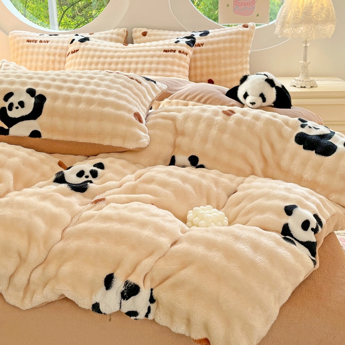 91家纺网 家纺一手货源 找家纺 金梦拉家纺 2024直播爆款牛奶绒泡泡绒印花四件套 泡泡绒印花-熊猫咖