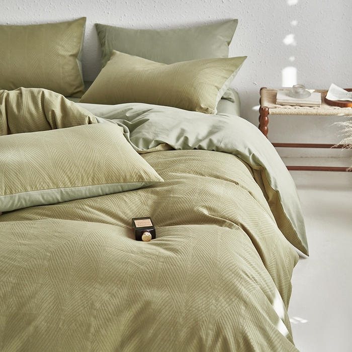 91家纺网 家纺一手货源 找家纺 2024新款全棉色织提花磨毛欧佩斯四件套-场景一 欧佩斯-松茶