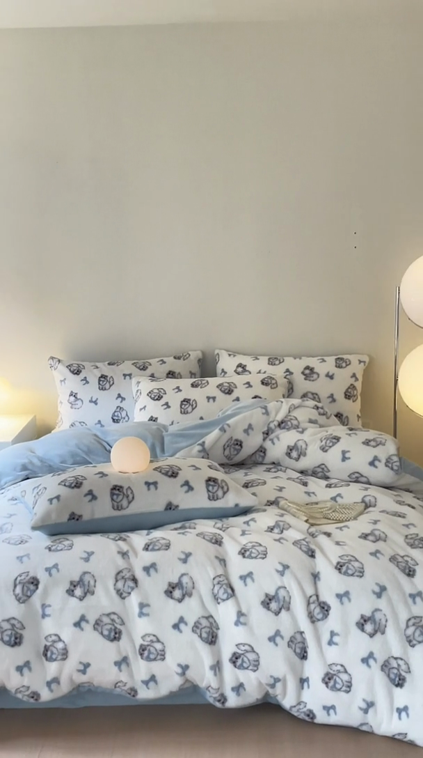 91家纺网 家纺一手货源 找家纺 安哆啦家纺 2024新款ins风高克重兔毛绒四件套 精致猫