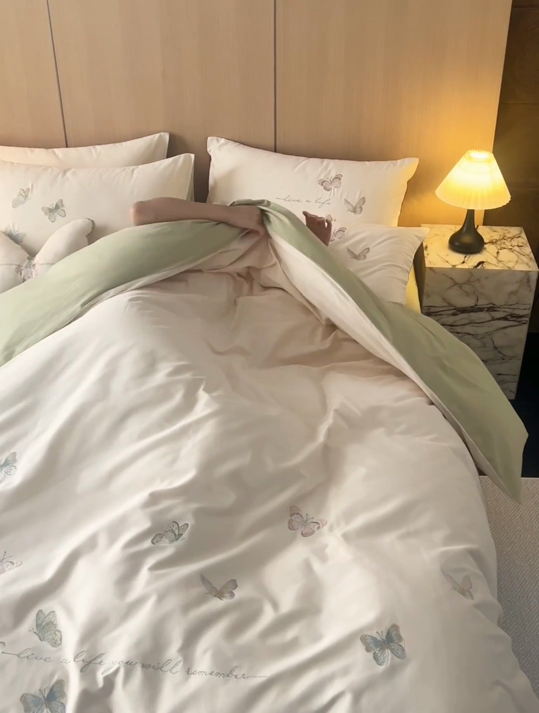 91家纺网 家纺一手货源 找家纺 2024新款60s全棉磨毛蝴蝶绣花四件套 蝴蝶-奶芙绿