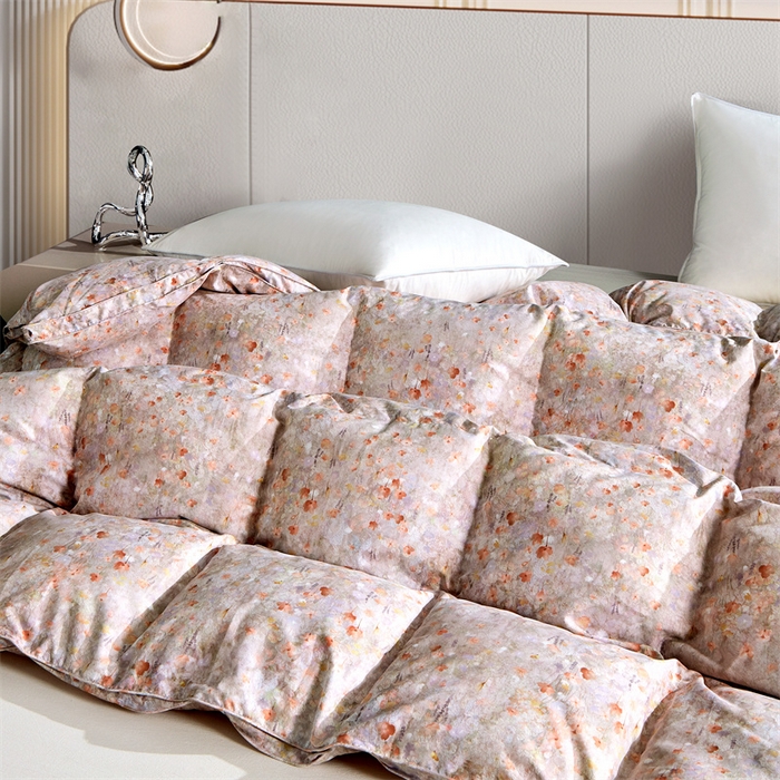 91家纺网 家纺一手货源 找家纺 静若居羽绒被壳 2024羽绒被壳印花糯棉静音软糯面料羽绒被壳厂家直销 小碎花粉卡其