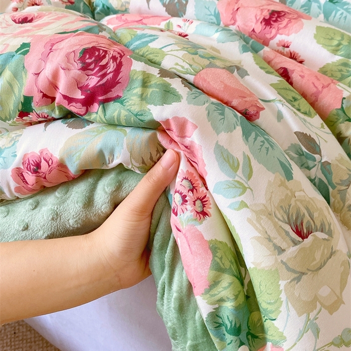 91家纺网 家纺一手货源 找家纺 云家 2024新款A类全棉豆豆绒被子被芯纯棉豆豆被冬被大豆被 浪漫花舞