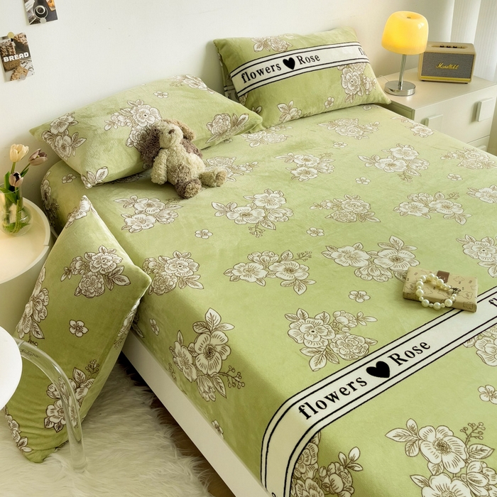 91家纺网 家纺一手货源 找家纺 艾橙家纺 2024新款A类加厚牛奶绒印花床笠 玫瑰庄园