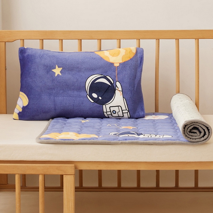 91家纺网 家纺一手货源 找家纺 嗨生活 2025新款牛奶绒床护垫床垫幼儿园床垫儿童床垫可水洗可定做 太空飞船