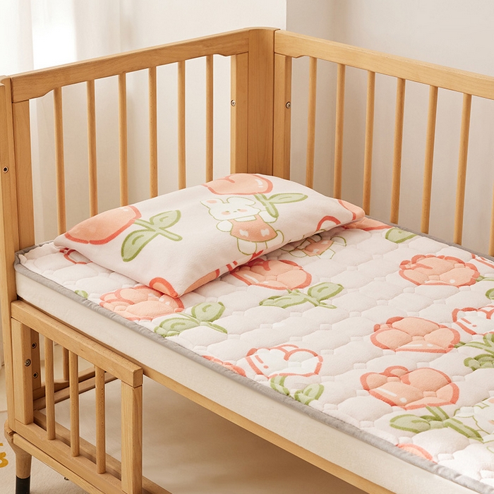 91家纺网 家纺一手货源 找家纺 嗨生活 2025新款牛奶绒床护垫床垫幼儿园床垫儿童床垫可水洗可定做 花间小兔