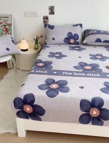 91家纺网 家纺一手货源 找家纺 艾橙家纺 2024新款A类加厚牛奶绒印花床笠 优雅生活