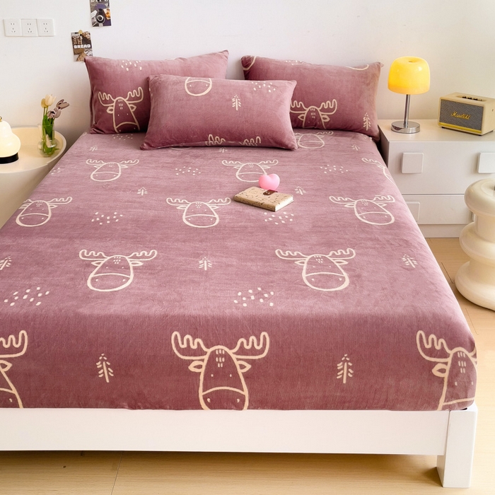 91家纺网 家纺一手货源 找家纺 艾橙家纺 2024新款A类加厚牛奶绒印花床笠 北欧生活