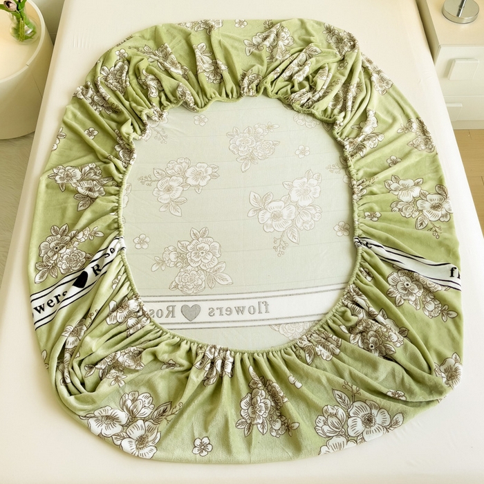 91家纺网 家纺一手货源 找家纺 艾橙家纺 2024新款A类加厚牛奶绒印花床笠 玫瑰庄园