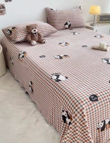 91家纺网 家纺一手货源 找家纺 艾橙家纺 2024新款A类加厚牛奶绒印花床单 格子熊猫