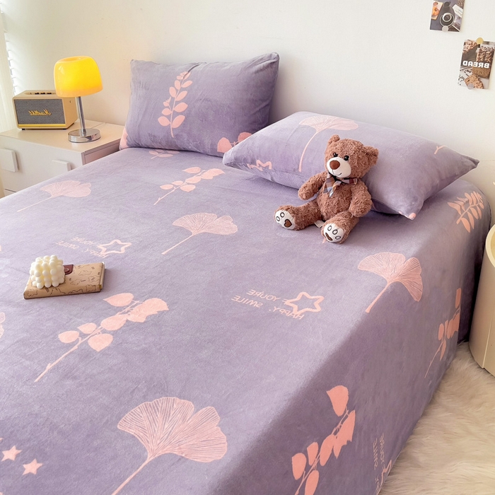 91家纺网 家纺一手货源 找家纺 艾橙家纺 2024新款A类加厚牛奶绒印花床单 银杏叶