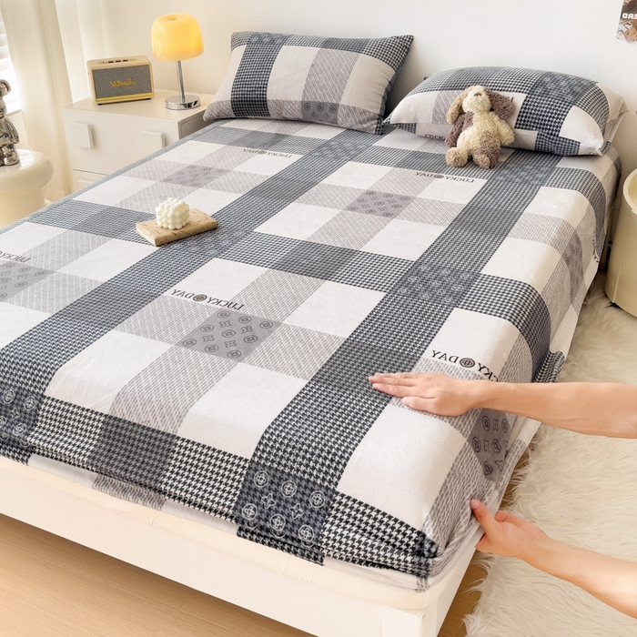 91家纺网 家纺一手货源 找家纺 艾橙家纺 2024新款A类加厚牛奶绒印花床笠 伯克利