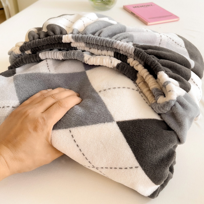 91家纺网 家纺一手货源 找家纺 艾橙家纺 2024新款A类加厚牛奶绒印花床笠 极简生活